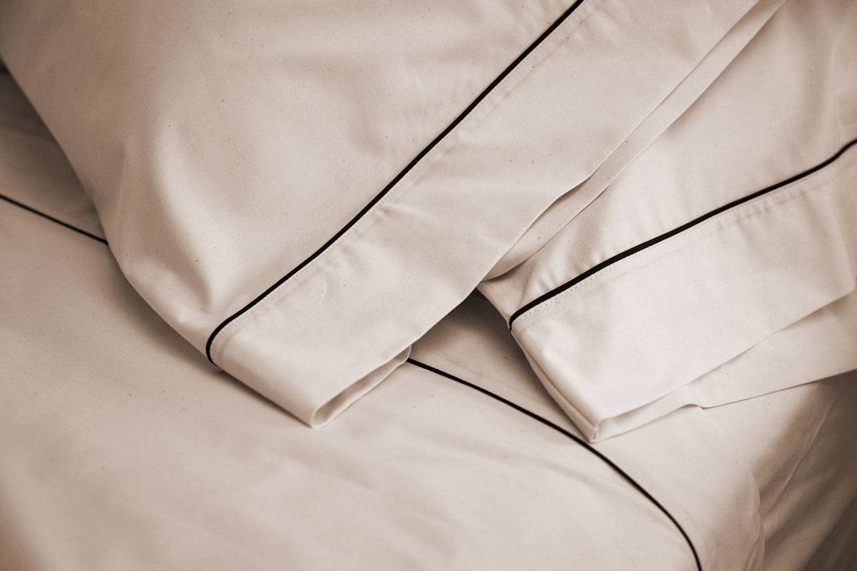 Cotton Piping Design Bed Sheet Set