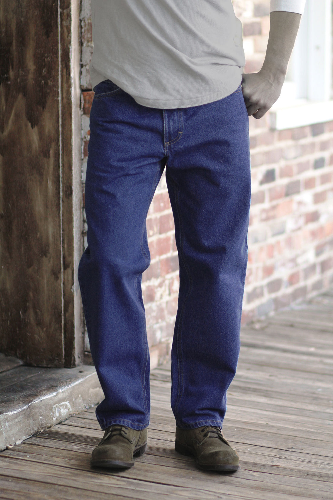 Gusset Relaxed Fit Jean - Stonewash
