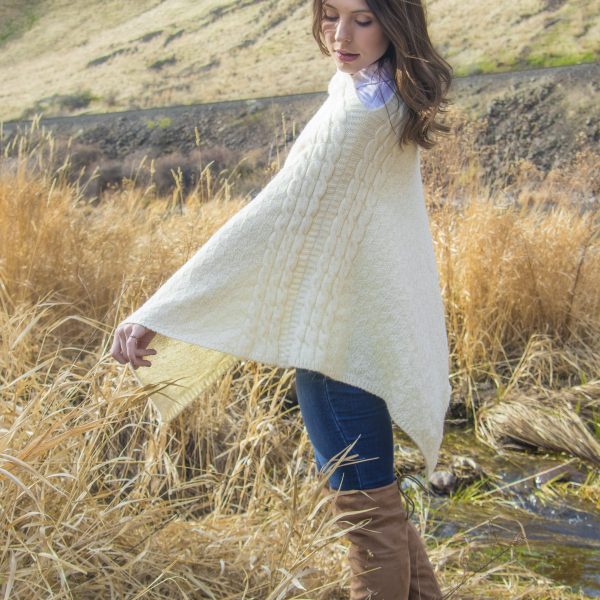 Cabled Accent Pacarino Poncho