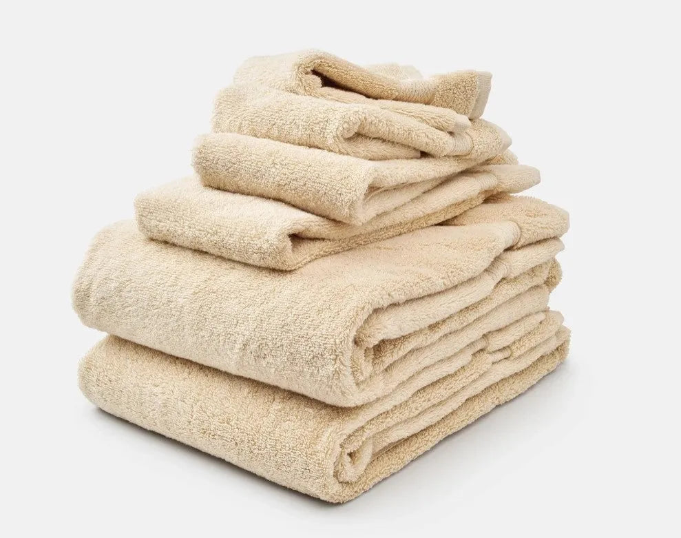 https://www.allamericanclothing.com/cdn/shop/products/Organic-Cotton-Towel-Set-All-American-Clothing-Co-1669062508_1200x.jpg?v=1669062509